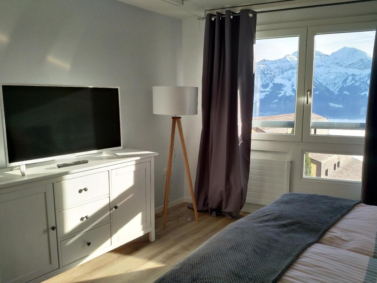 Swiss Seeblick Apartment Mit Hotelanbindung Beatenberg Bagian luar foto