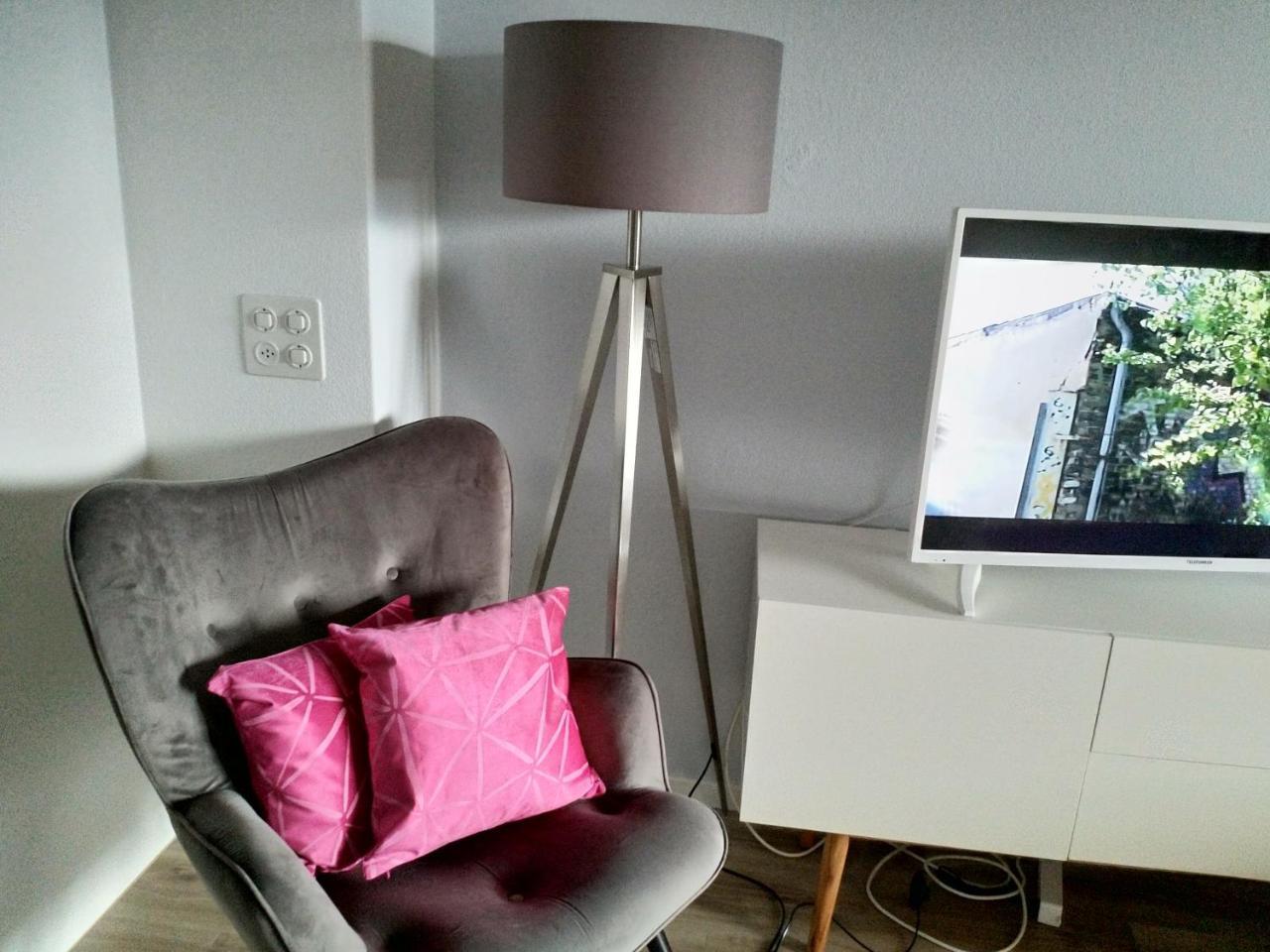 Swiss Seeblick Apartment Mit Hotelanbindung Beatenberg Bagian luar foto
