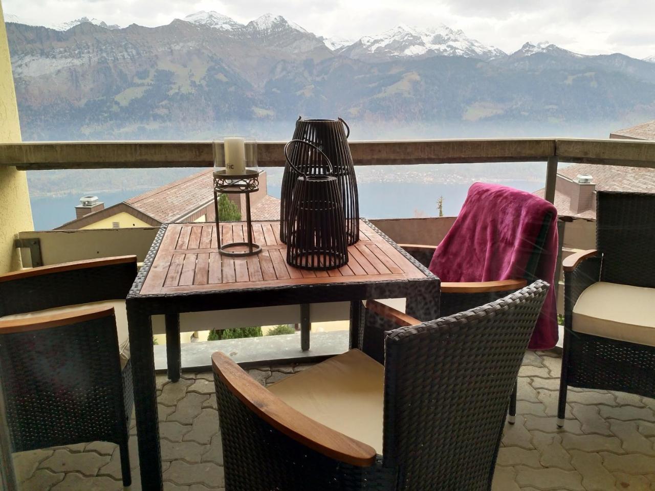 Swiss Seeblick Apartment Mit Hotelanbindung Beatenberg Bagian luar foto