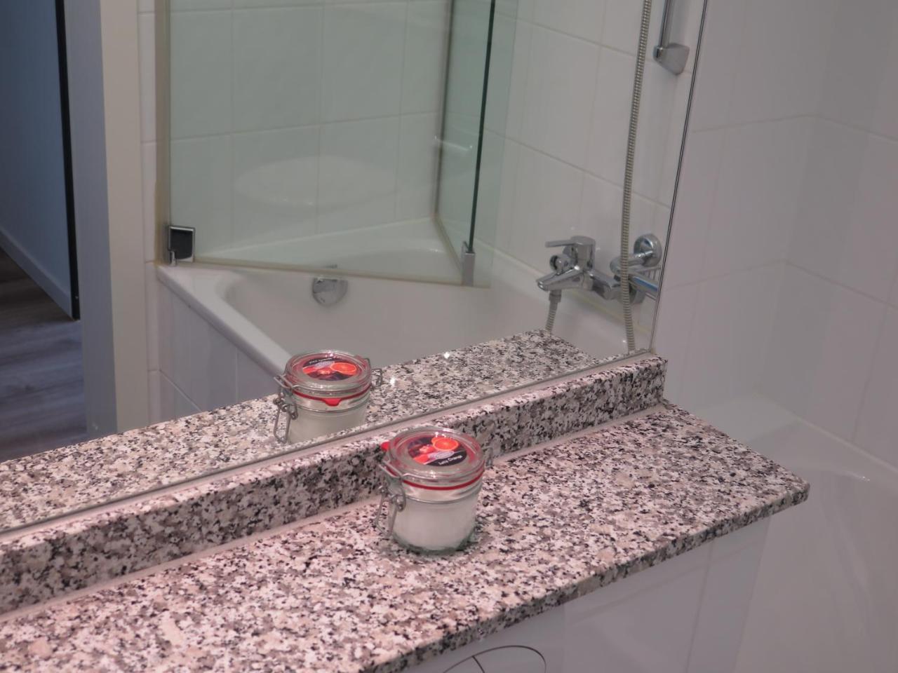 Swiss Seeblick Apartment Mit Hotelanbindung Beatenberg Bagian luar foto
